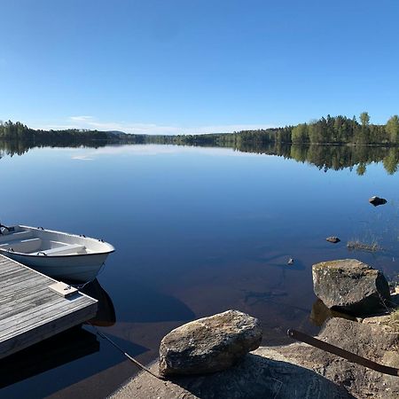 Cozy Cottage By The Lake, Charlottenberg Åmotfors Eksteriør billede